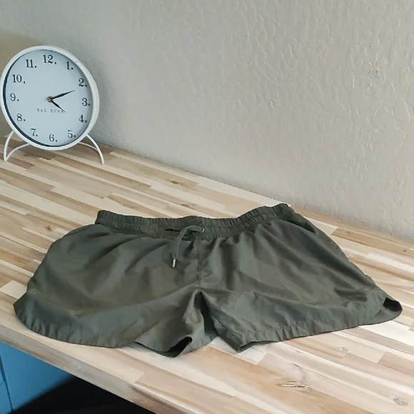 Women's Mondetta Athletic Shorts. - Picture 1 of 4